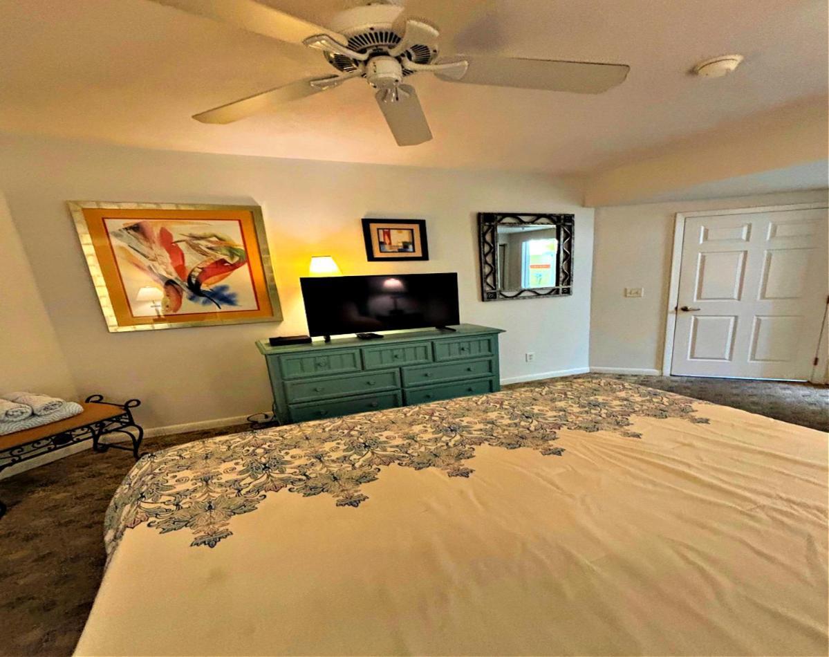 Apartment Vacation In Comfort And Luxury - 1 Bedroom Direct Oceanfront - Wyndham Ocean Walk 1007 Daytona Beach