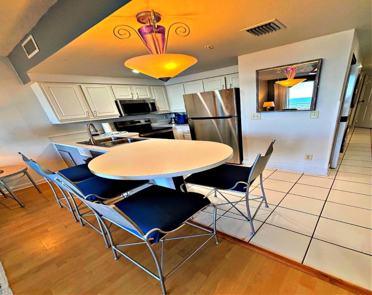 Apartment Vacation In Comfort And Luxury - 1 Bedroom Direct Oceanfront - Wyndham Ocean Walk 1007